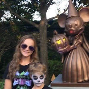 Meet your Posher, Debbie